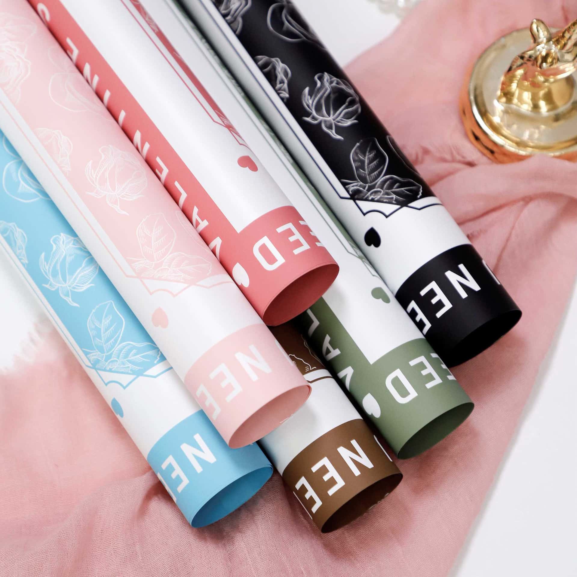 Rosa Pattern Flos Wrapping Paper